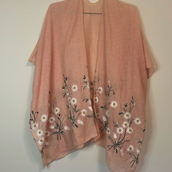 Daisy Peach Kimono - Picture 1 of 6